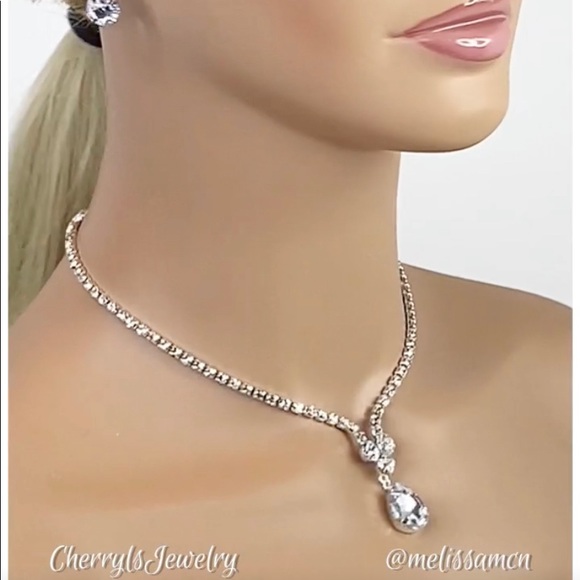 Kids or Cosplay - Simple Classic Rhinestone Necklace Earring Set - Picture 3 of 8